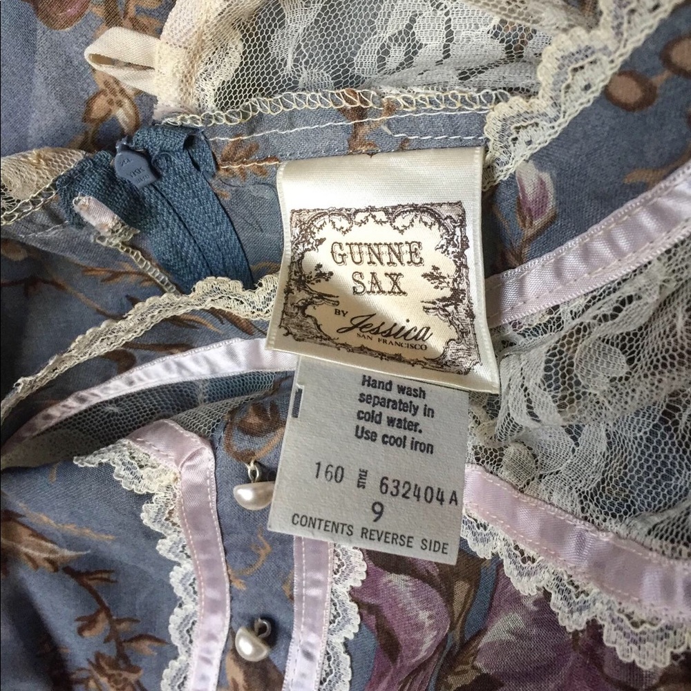 SOLD Vintage Gunne Sax floral lace prairie dress - Picture 11 of 11
